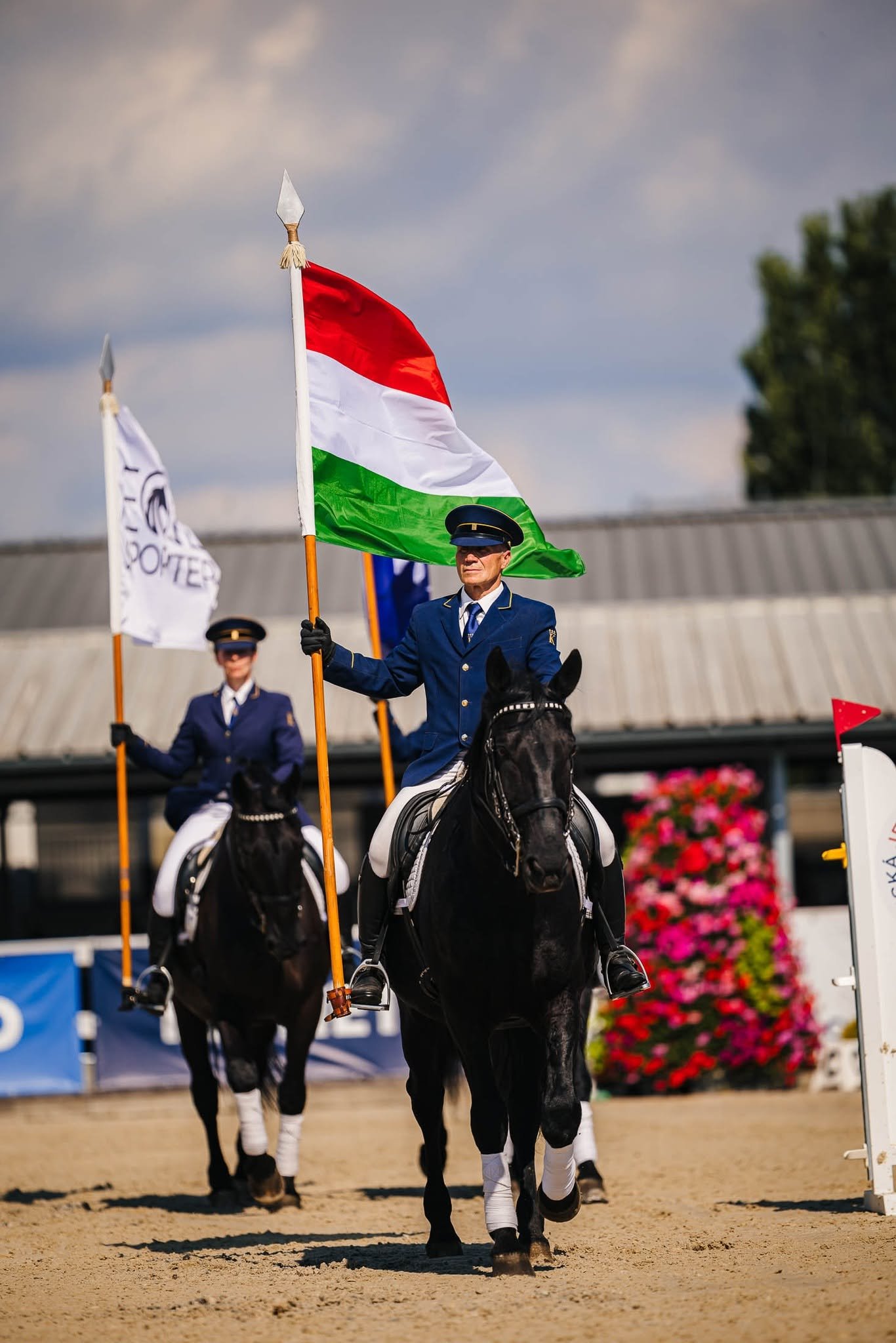 STAROKLADRUBŠTÍ VRANÍCI JIŽ TRADIČNĚ DOPROVODILI VÍTĚZE BANKA CREDITAS GRAND PRIX OLOMOUC