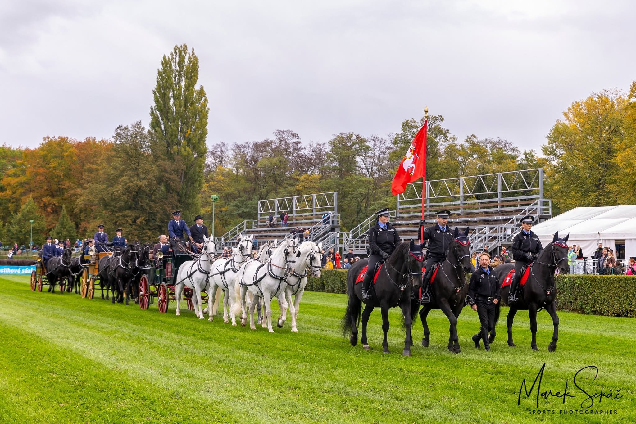 STAROKLADRUBŠTÍ KONĚ SOUČÁSTÍ 136. VELKÉ PARDUBICKÉ