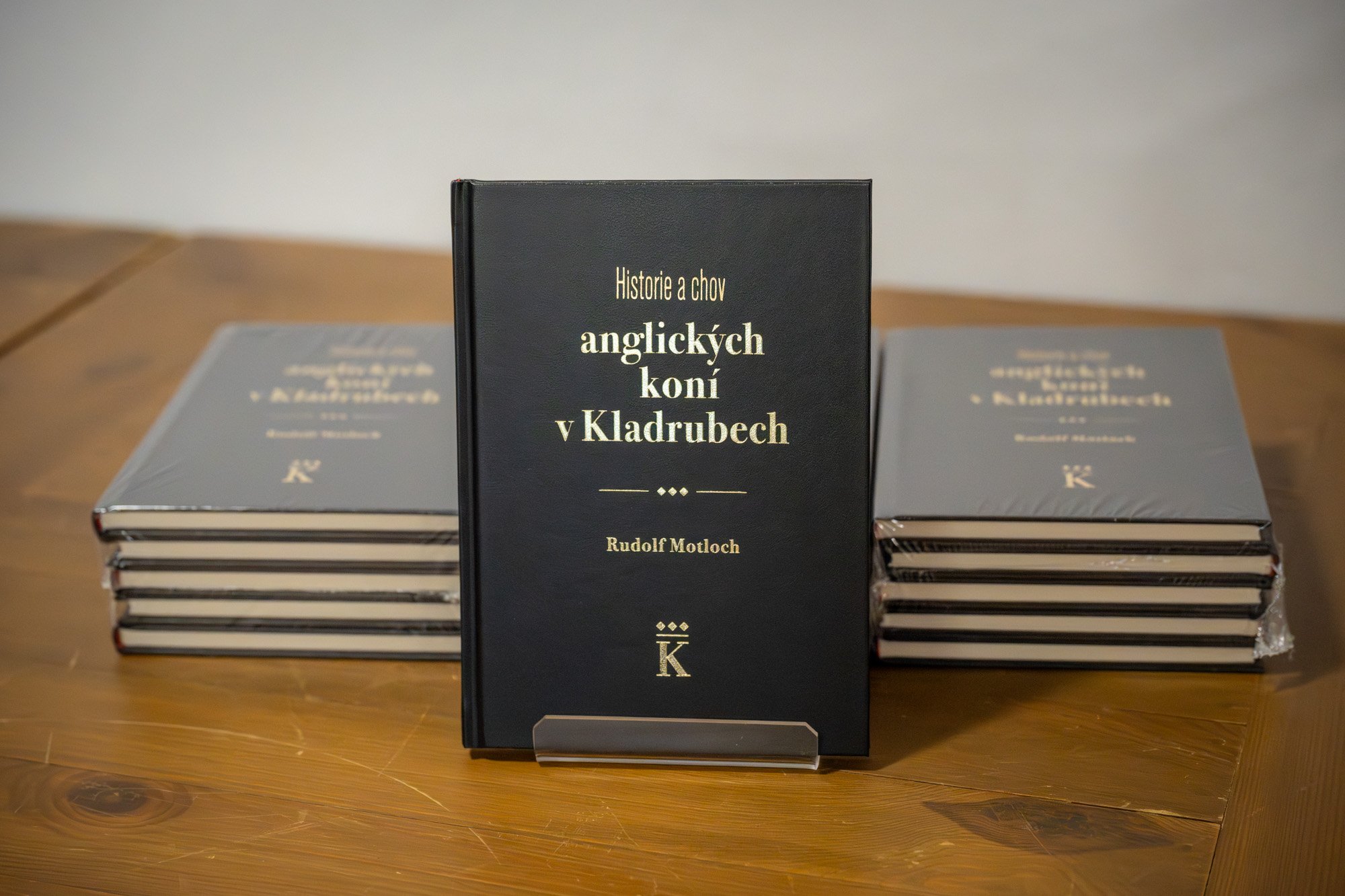 POKŘTILI JSME NOVOU PUBLIKACI - RUDOLF MOTLOCH: HISTORIE A CHOV ANGLICKÉHO KONĚ V KLADRUBECH