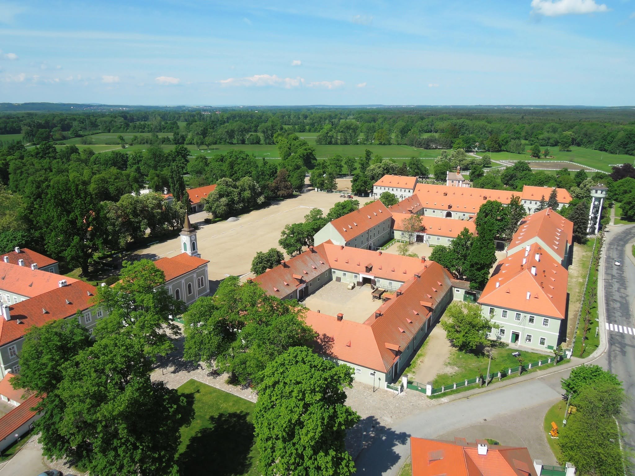POŘAD UTAJENÉ POKLADY REGIONU ČESKÉHO ROZHLASU V HŘEBČÍNĚ KLADRUBY NAD LABEM